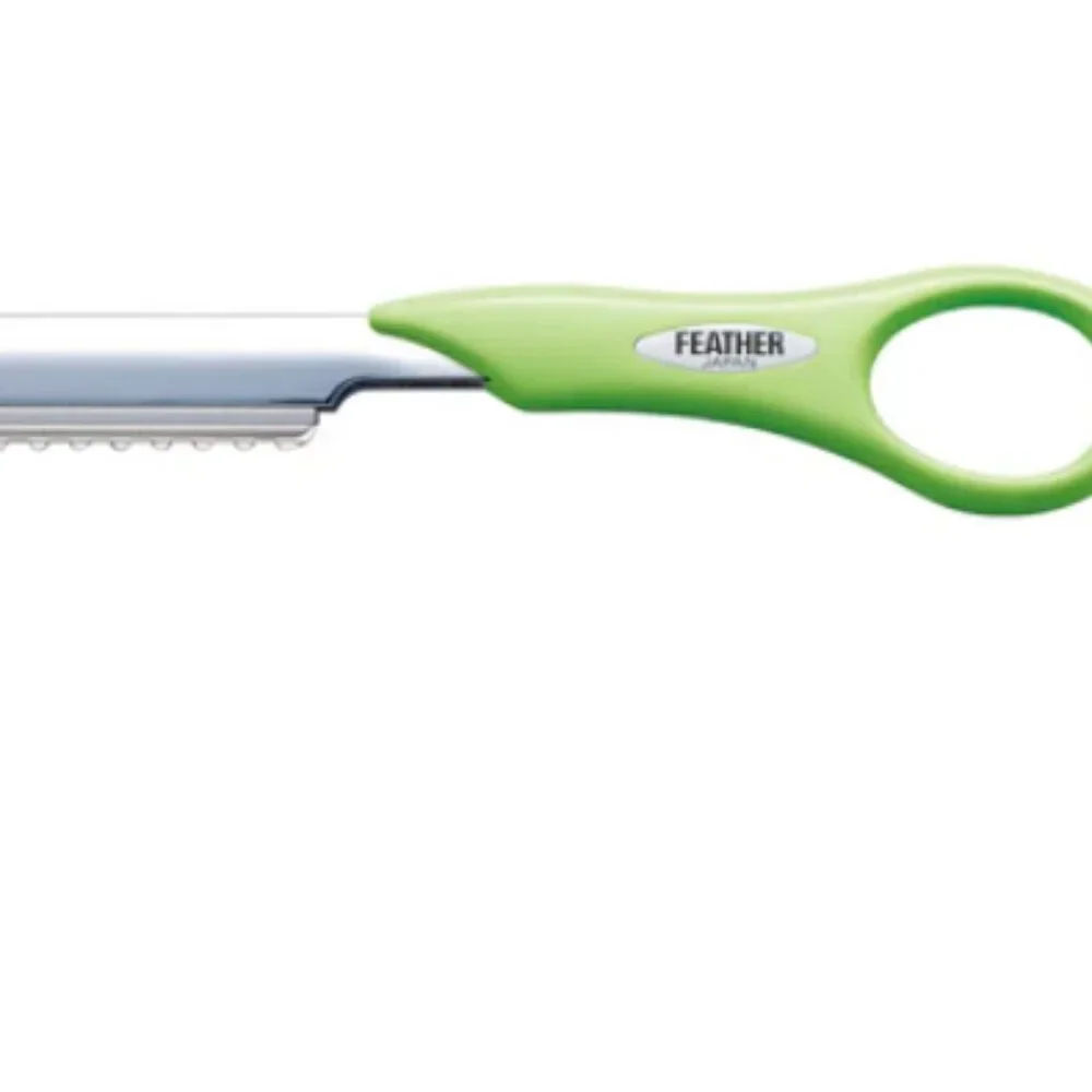 Feather Detail Styling Razor - Picture 1 of 6